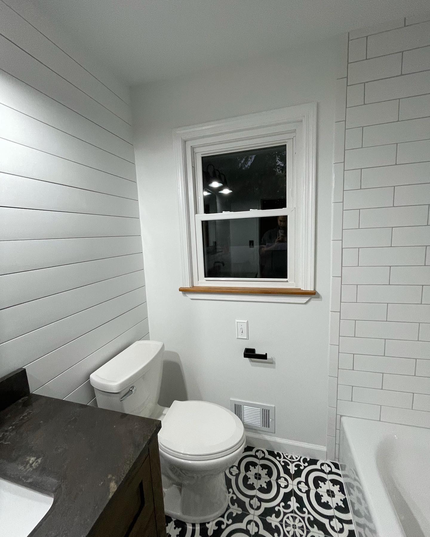 Affordable bathroom remodel near Kankakee River