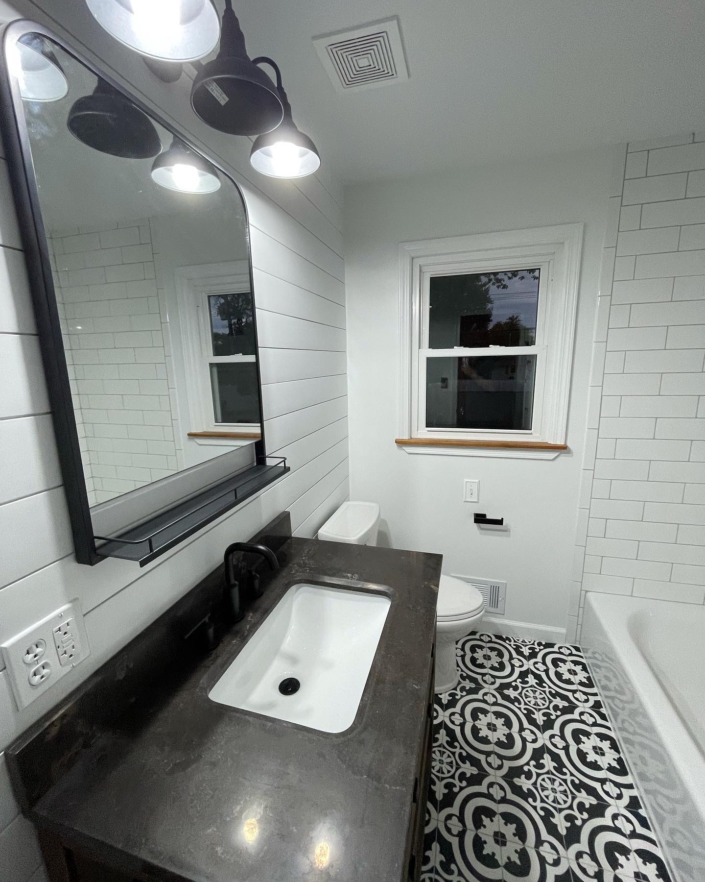 Affordable bathroom remodel near Kankakee