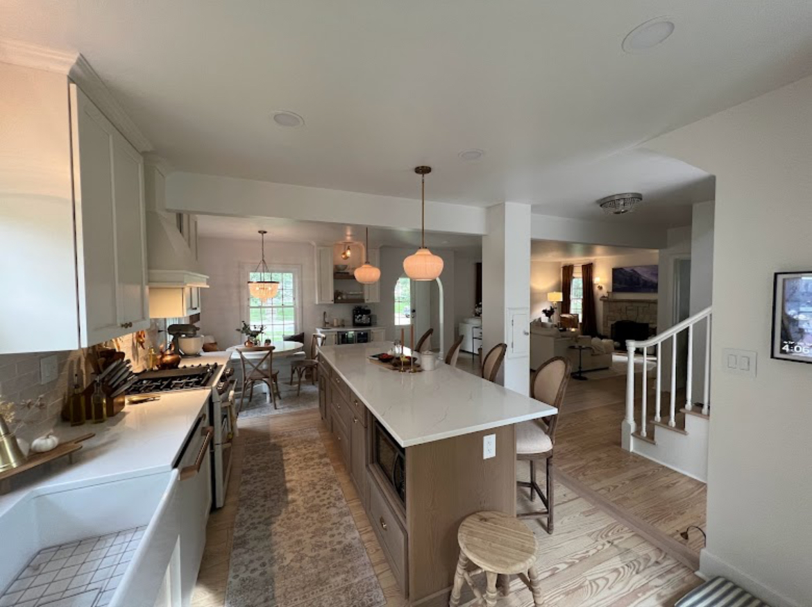 Expert residential interior painting in Bradley, IL, for living rooms and bedrooms